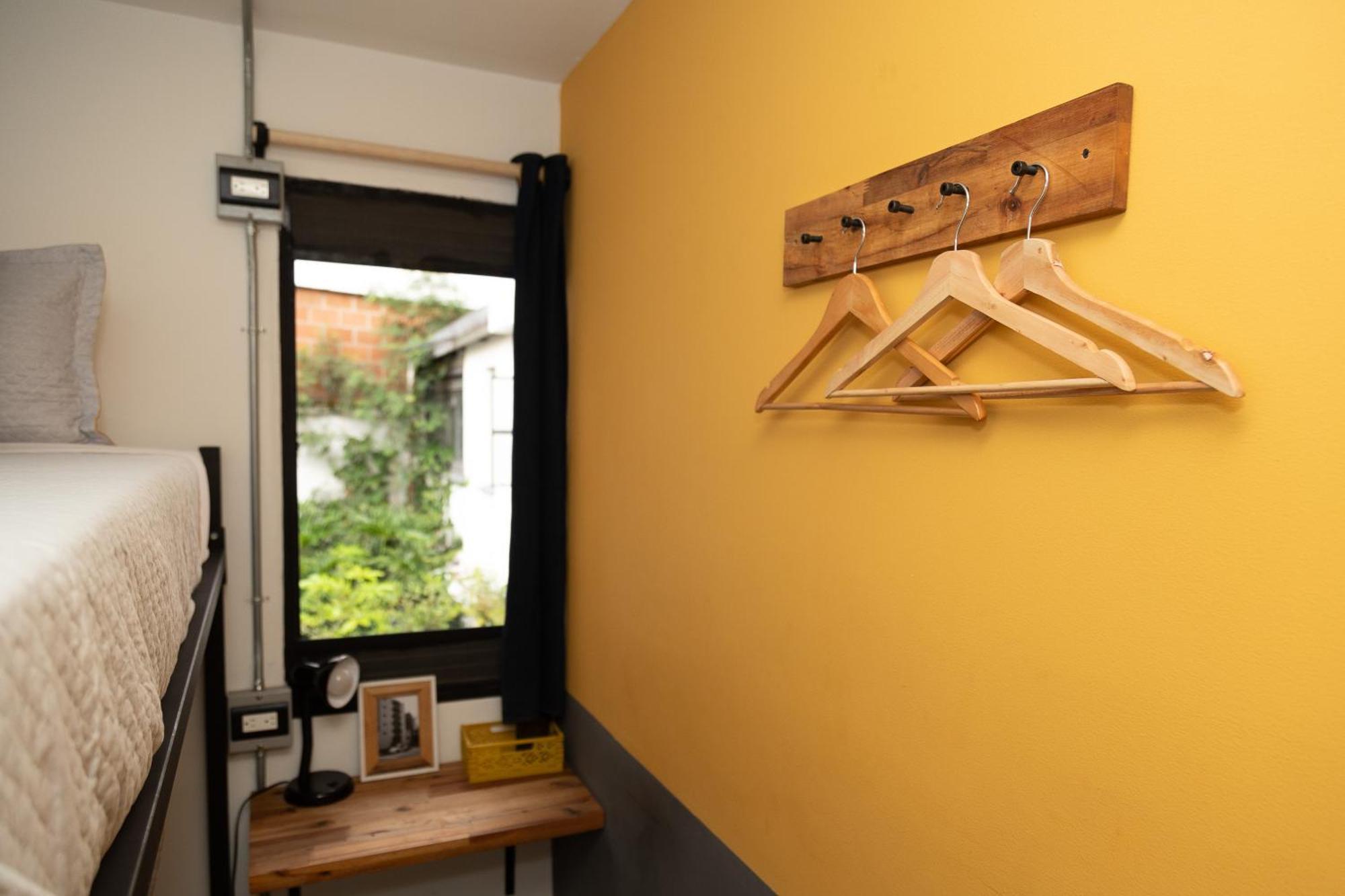 Casa Mosaiko Primer Parque Laureles เมเดยิน ภายนอก รูปภาพ