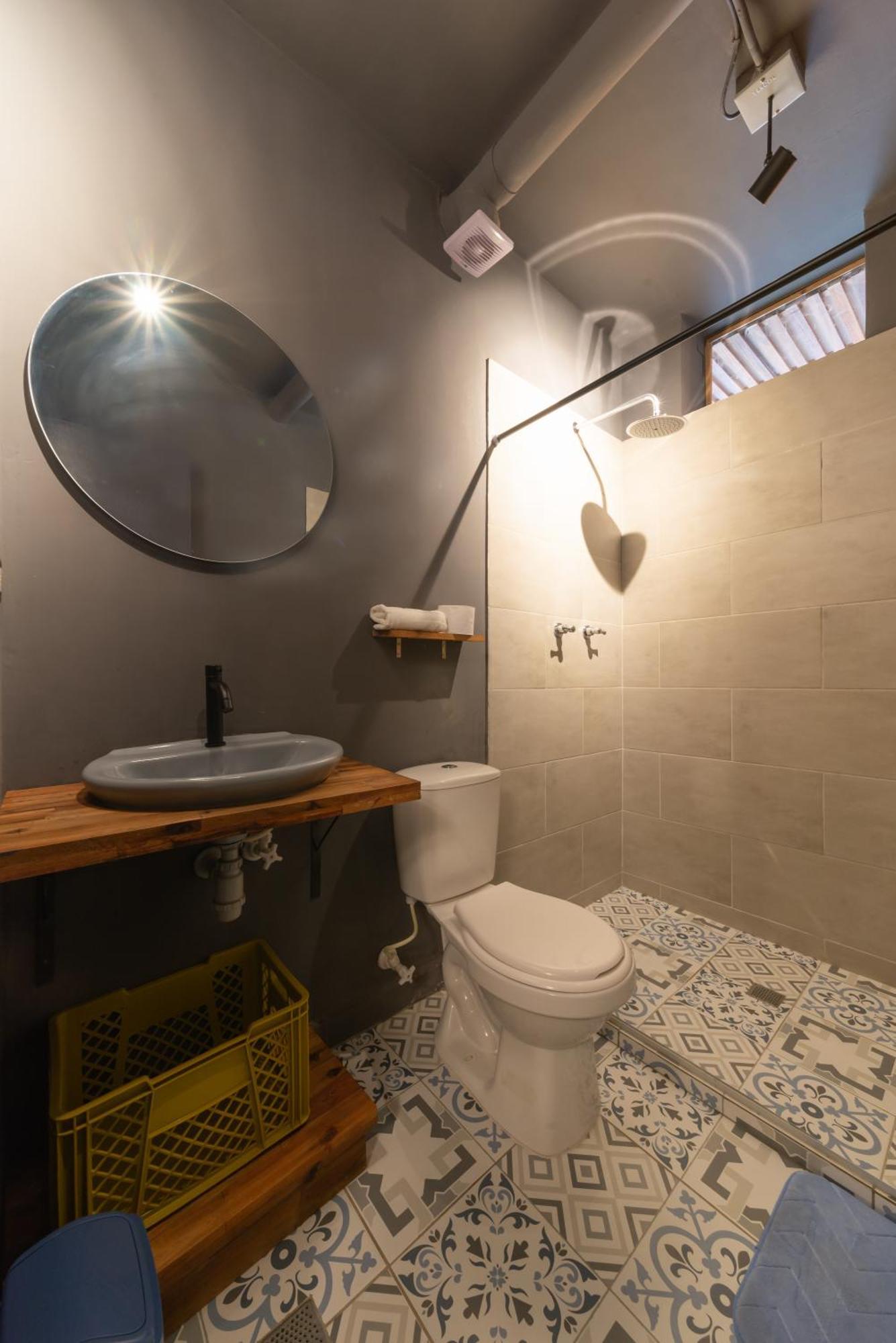 Casa Mosaiko Primer Parque Laureles เมเดยิน ภายนอก รูปภาพ