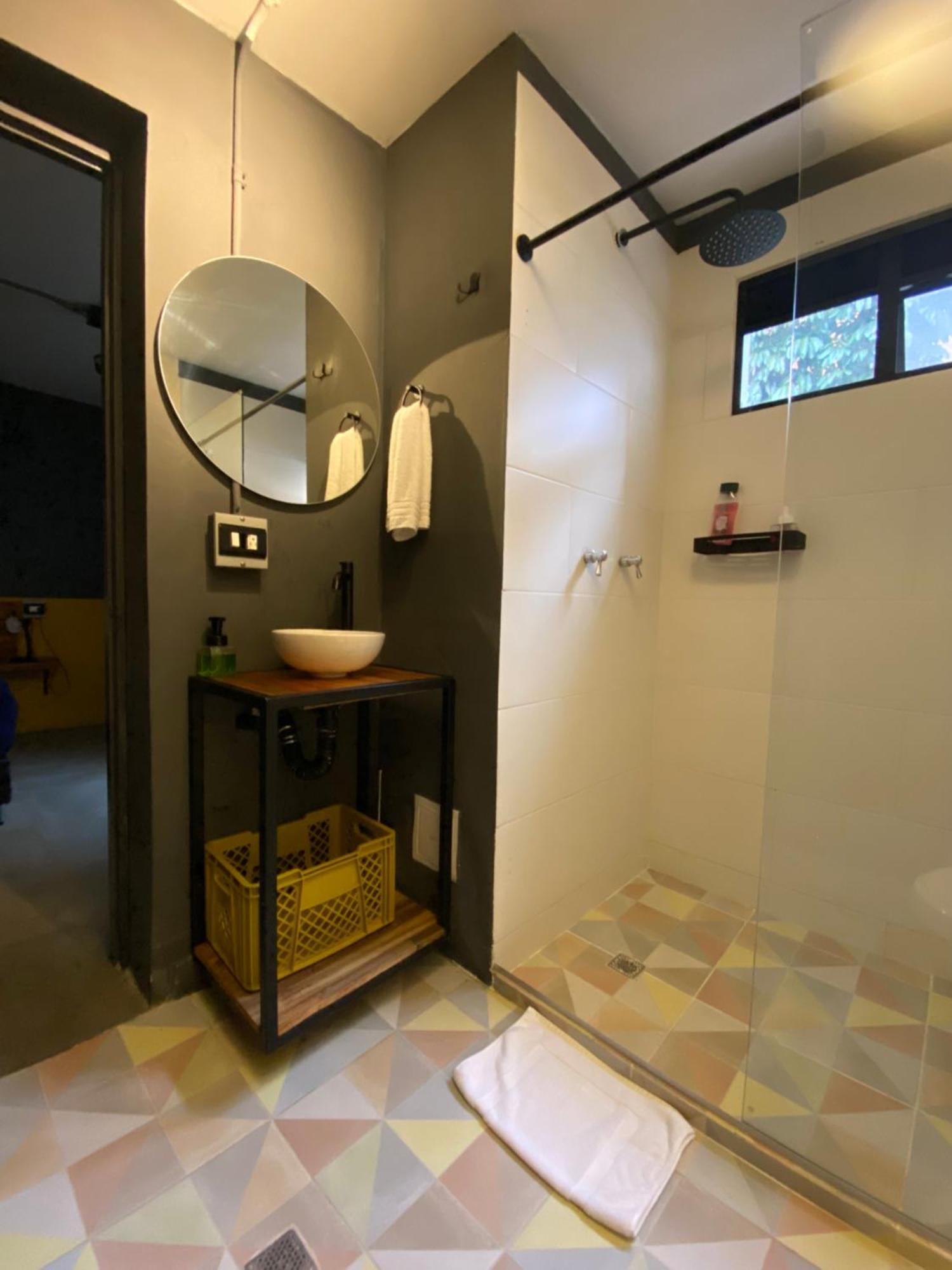 Casa Mosaiko Primer Parque Laureles เมเดยิน ภายนอก รูปภาพ
