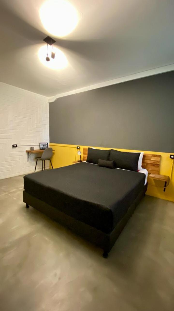 Casa Mosaiko Primer Parque Laureles เมเดยิน ภายนอก รูปภาพ