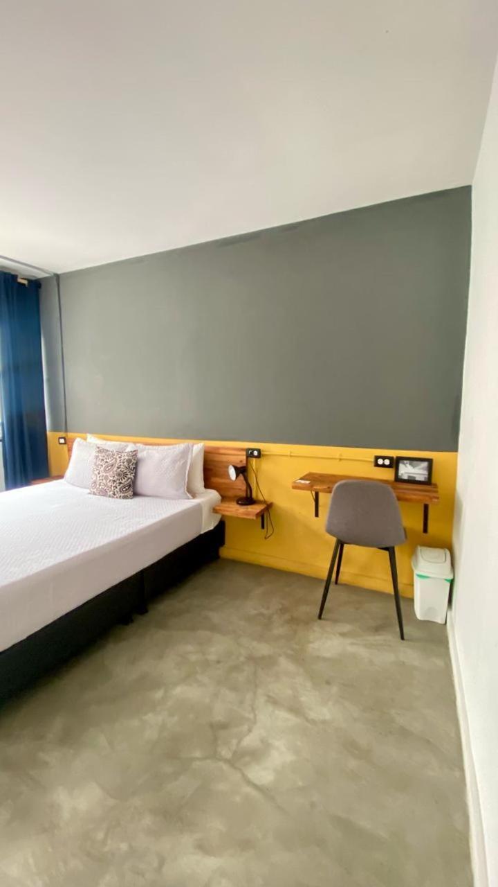 Casa Mosaiko Primer Parque Laureles เมเดยิน ภายนอก รูปภาพ