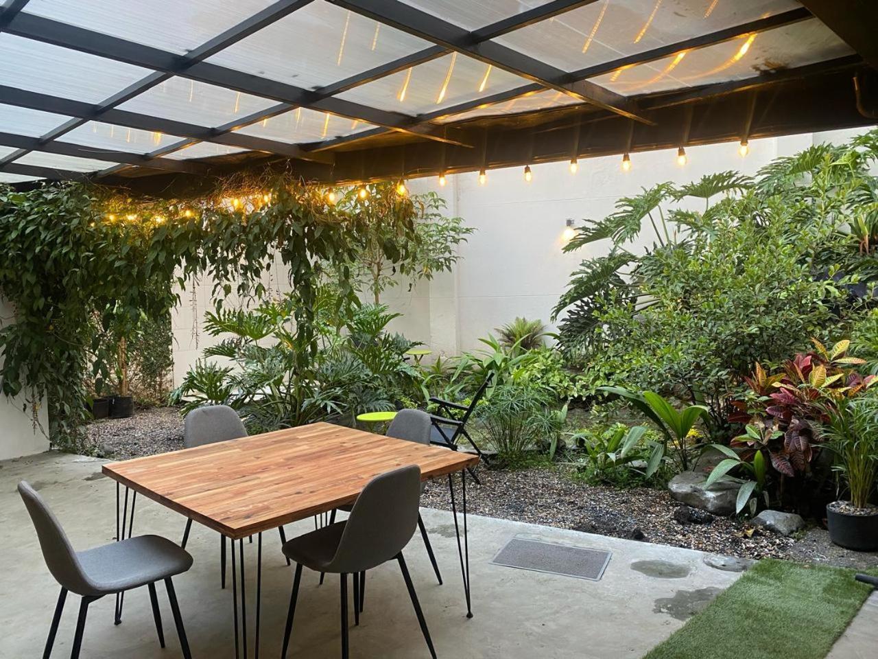 Casa Mosaiko Primer Parque Laureles เมเดยิน ภายนอก รูปภาพ